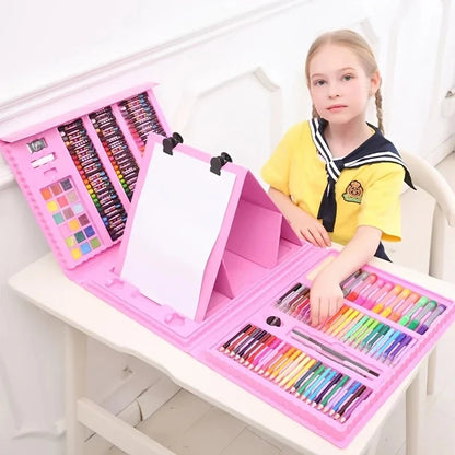 ensemble de crayons aquarelle مجموعة أقلام ألوان مائية